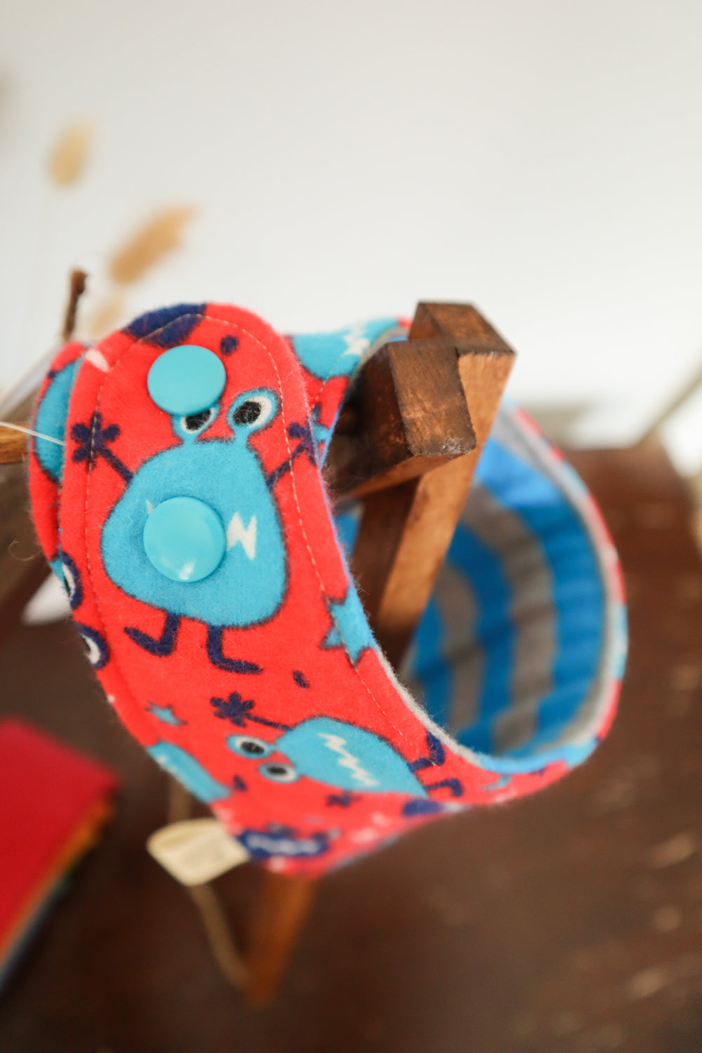 Reversible & Adjustable Flannel Bibs